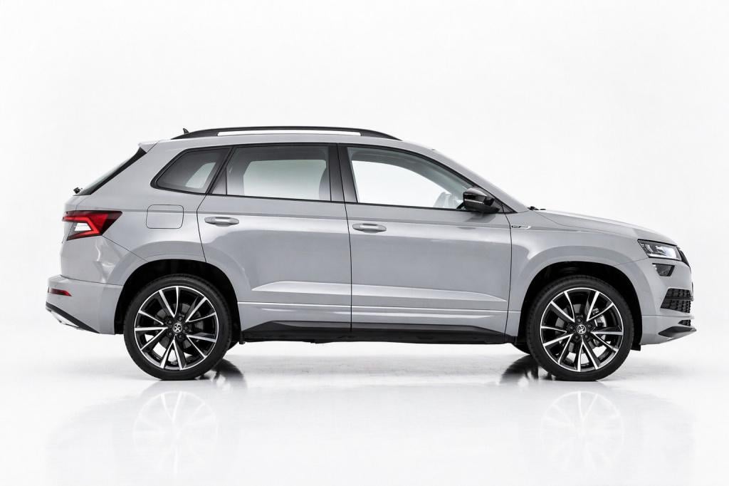 Skoda Karoq 1.5 tsi act sportline | camera | nap | stoelverwarming | apple 