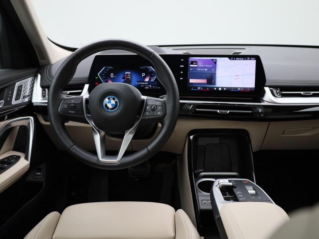 BMW X1 xdrive25e | automaat | leder | panorama dak | stoel verwarming | vir