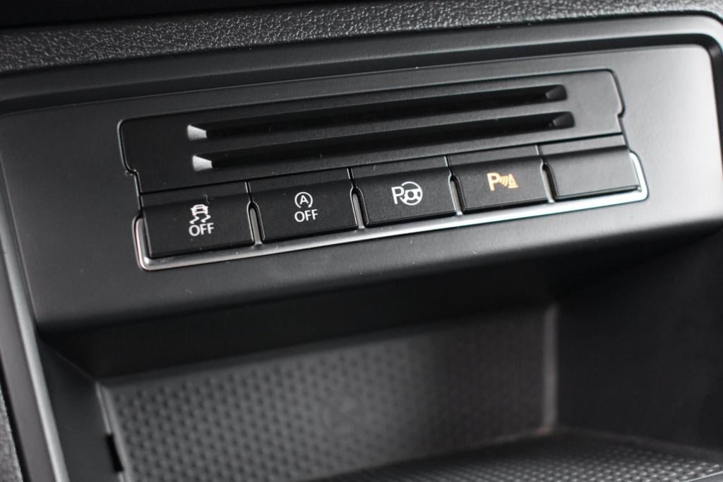 Volkswagen Tiguan 1.4 tsi r-line lm | trekhaak | xenon | led | stoelverwarm