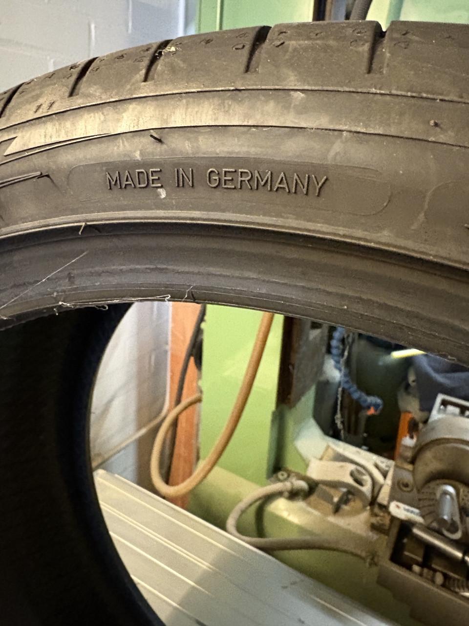 Zomerband/ Autoband - Dunlop Sport Maxx RT2 XL MFS 255/35 R20 97 Y
