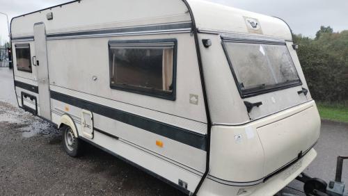 Hobby 495 enkele bedden