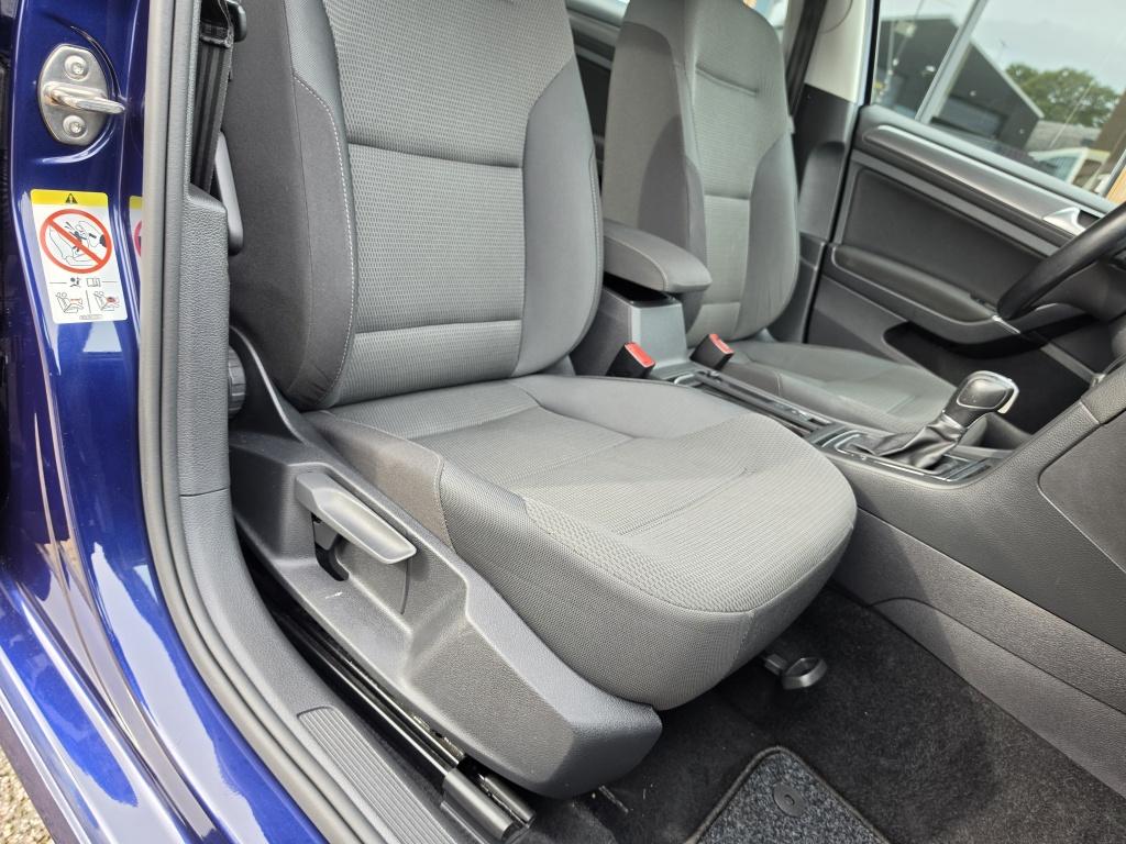 Volkswagen Golf 1.5 tsi cl bns airco | automaat | stoelverwarming