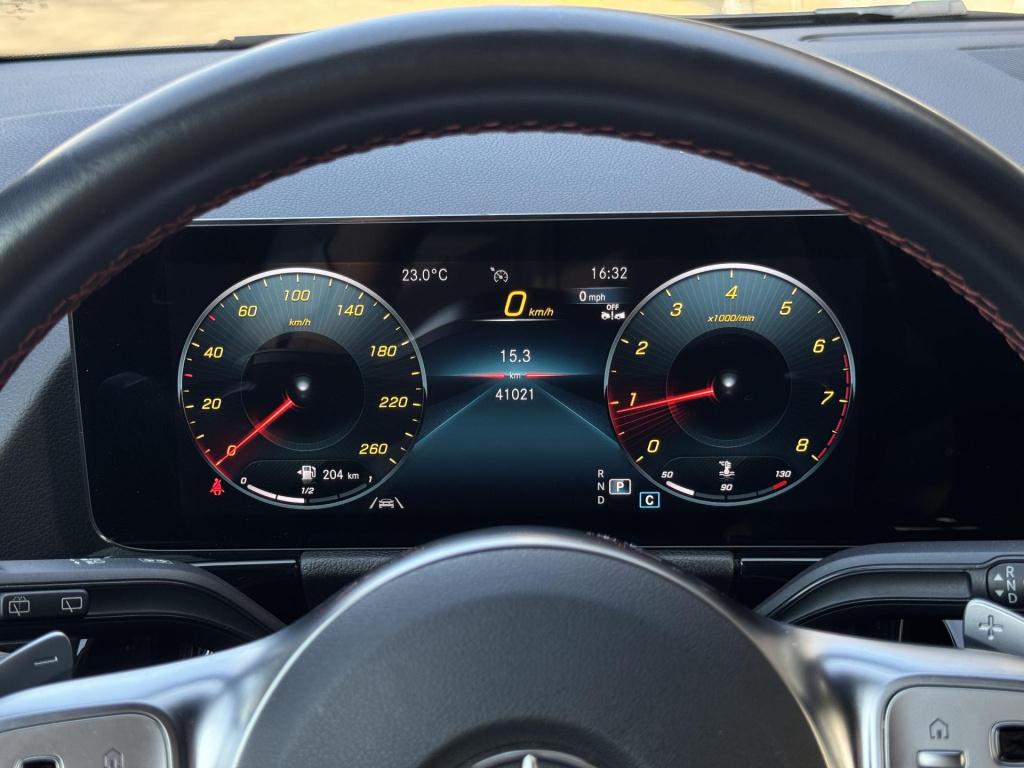 Mercedes-Benz Gla-klasse 180 amg line nl-auto, trekhaak afneembaar np. €60.