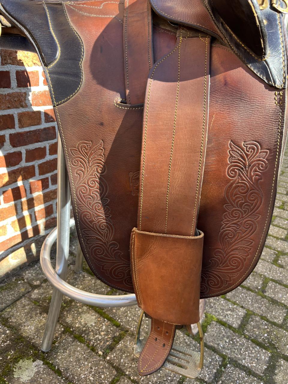 Australian stock saddle