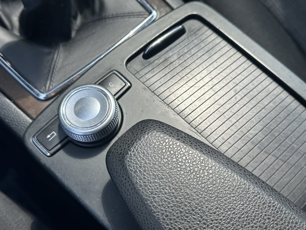 Mercedes-Benz C-Klasse 180 k elegance l stoelverwarming l trekhaak l alarm 