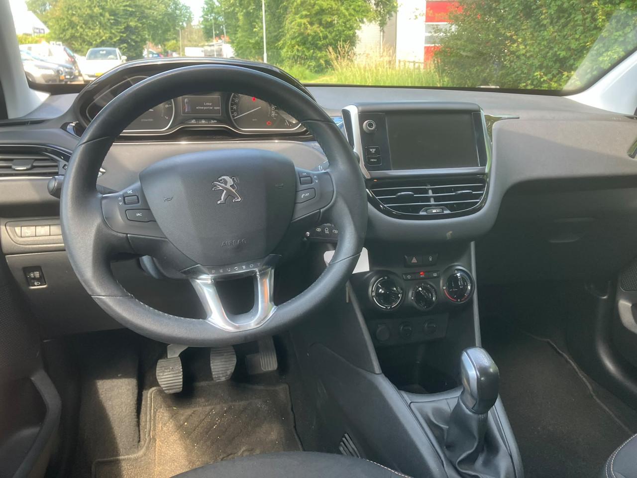 Peugeot 208 1.2