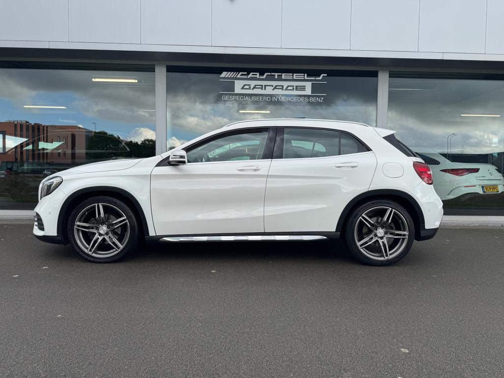 Mercedes-Benz Gla-klasse 200 amg line automaat , panoramaschuifdak , trekha