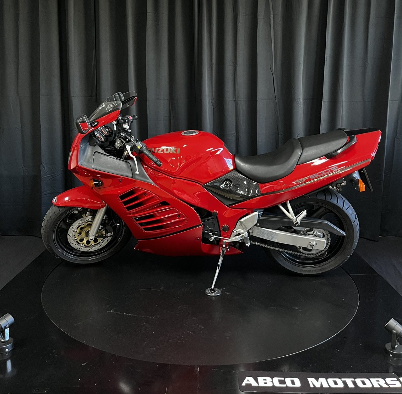 SUZUKI RF 600 R