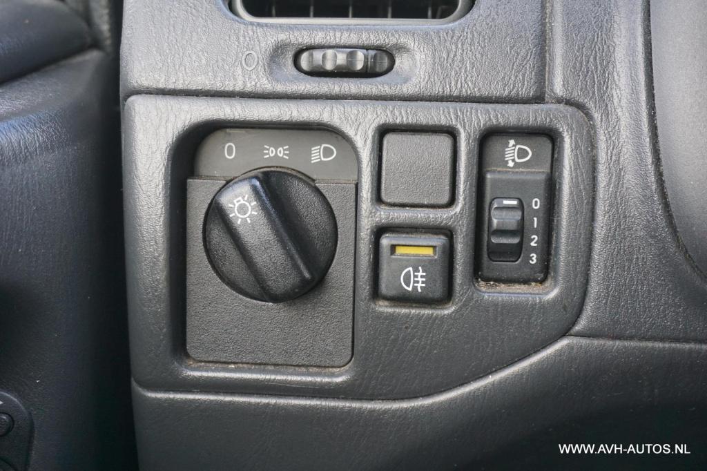 Opel Agila 1.2-16v color edition, nw-apk!!