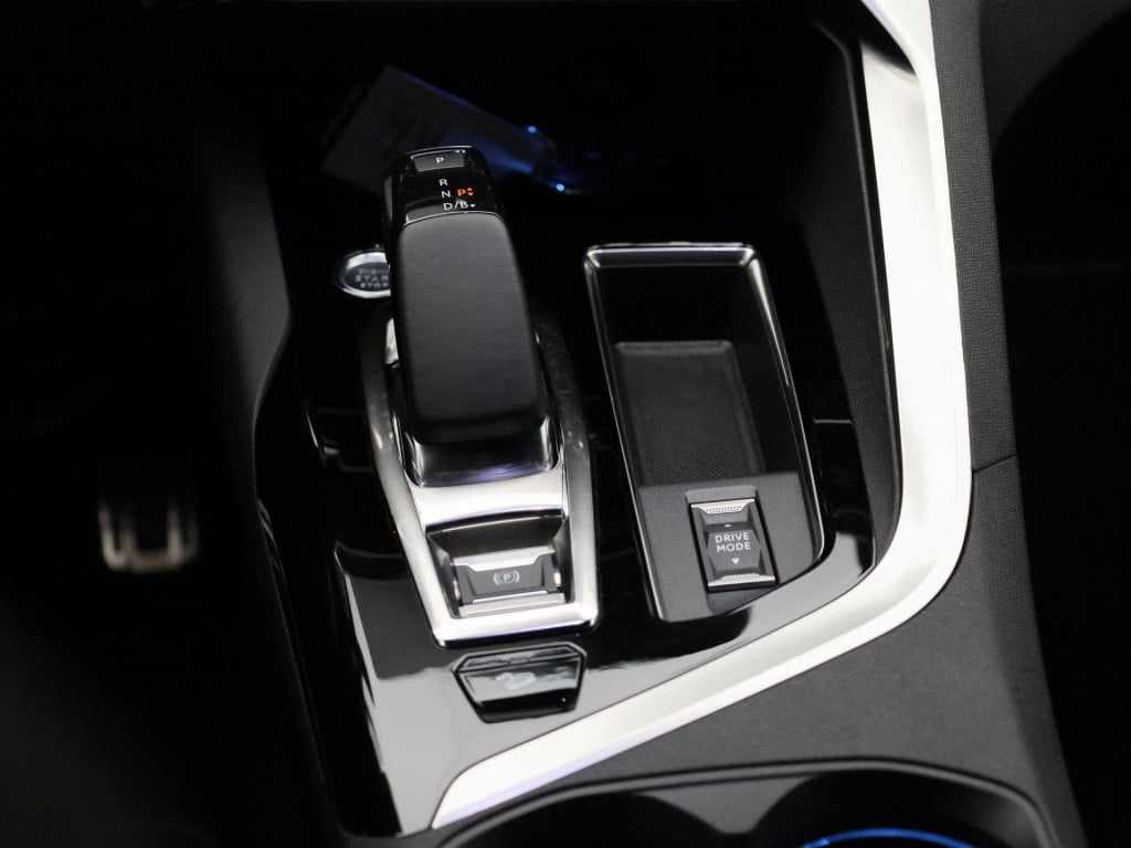 Peugeot 3008 1.6 hybrid gt line | automaat | stoel verwarming | climate con