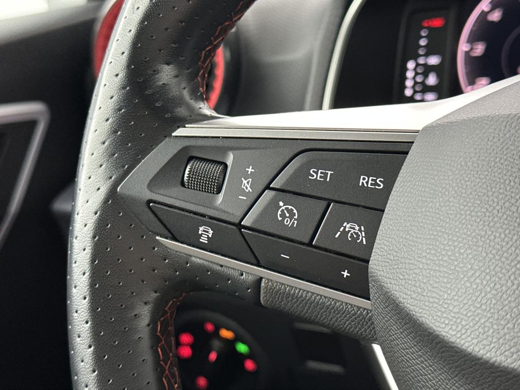 Seat Arona 1.0 tsi fr business intense | licht metalen wielen