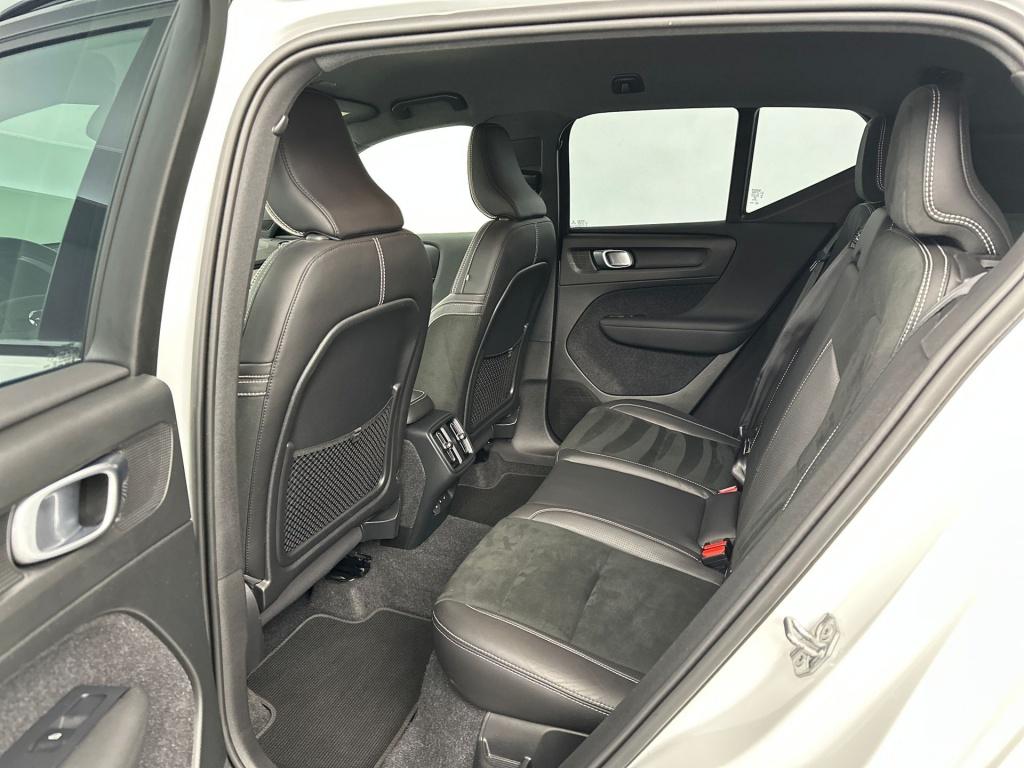 Volvo XC40 1.5 t3 r-design | 360 | electr. stoelen | harman kardon | parkee