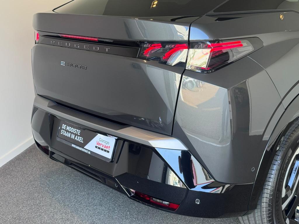 Peugeot E-3008 gt 73 kwh