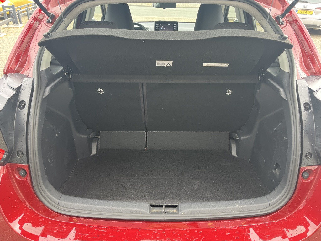 Toyota Yaris | net binnen | 1.5 hyb. dynamic | camera | apple carplay |