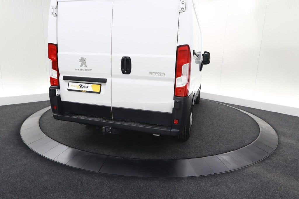 Peugeot Boxer 330 2.2 bluehdi 120 l1h1 premium | trekhaak | camera | betimm