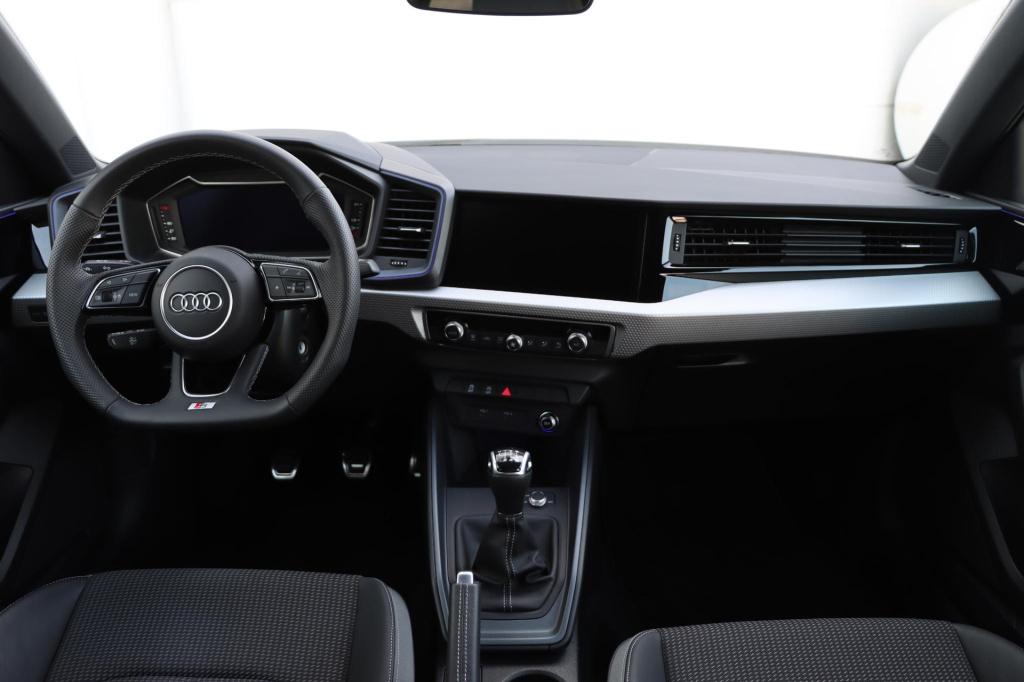 Audi A1 Sportback 30 tfsi s edition 115pk | carplay | sensoren