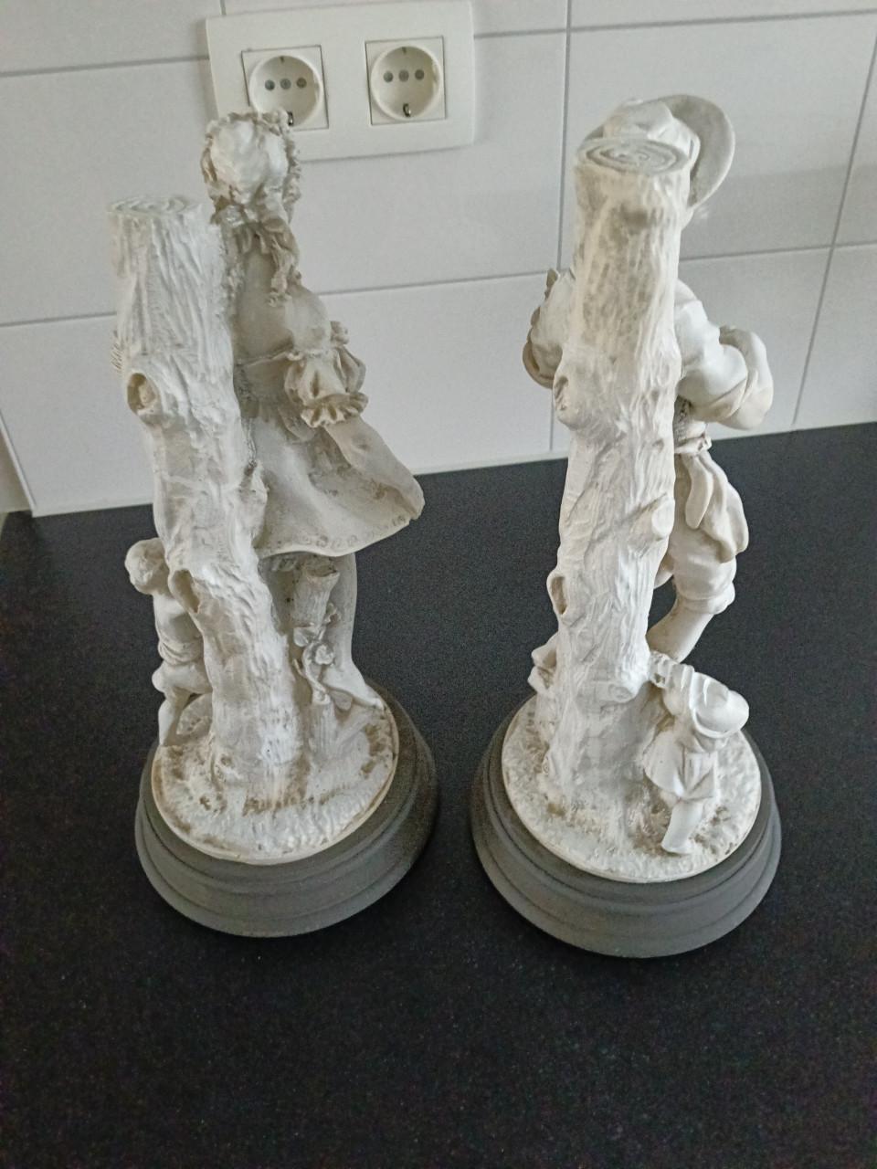 2 beelden