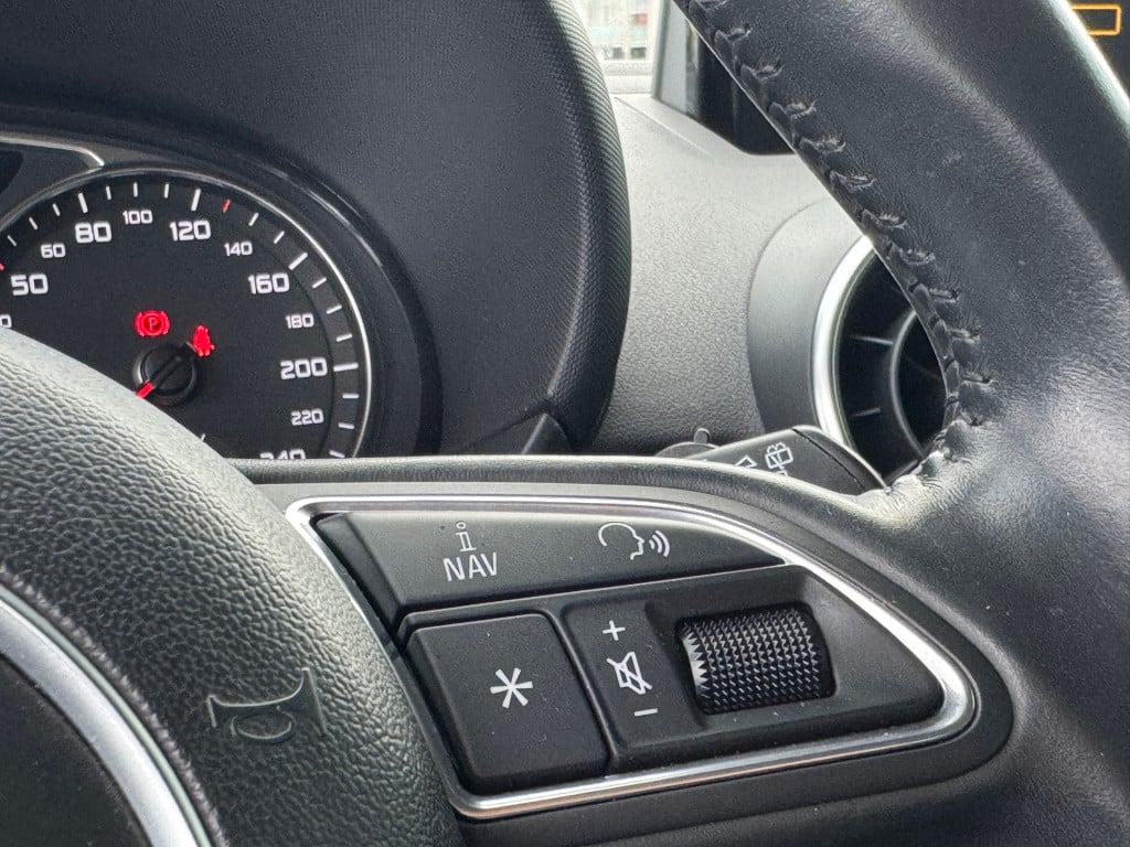 Audi A1 Sportback 1.0 tfsi s-line * navigatie * cruise control * nap