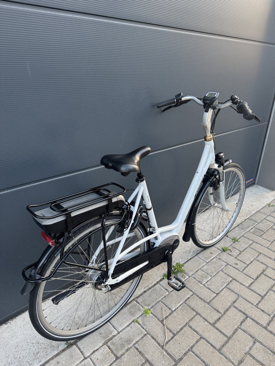 Batavus Milano Bosch middenmotor elektrische fiets 400WH