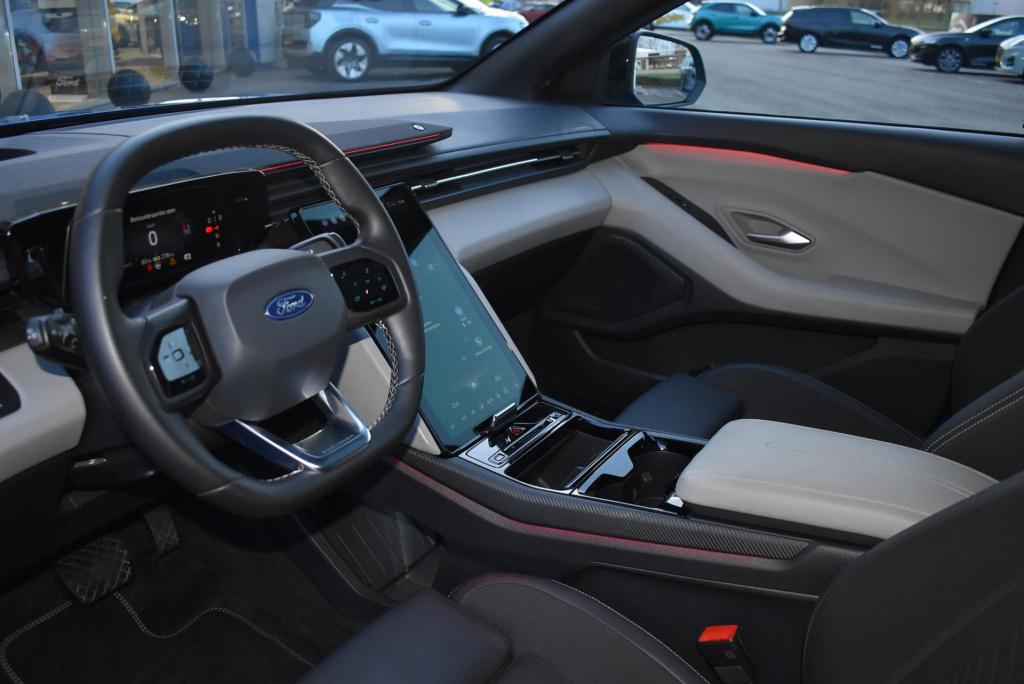 Ford Explorer premium extended range rwd 77 kwh | panoramadak | climate con