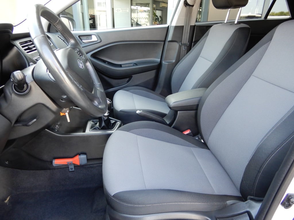 Hyundai I 20 1.0 t-gdi comfort | nl auto | navi | twotone | lm velgen |