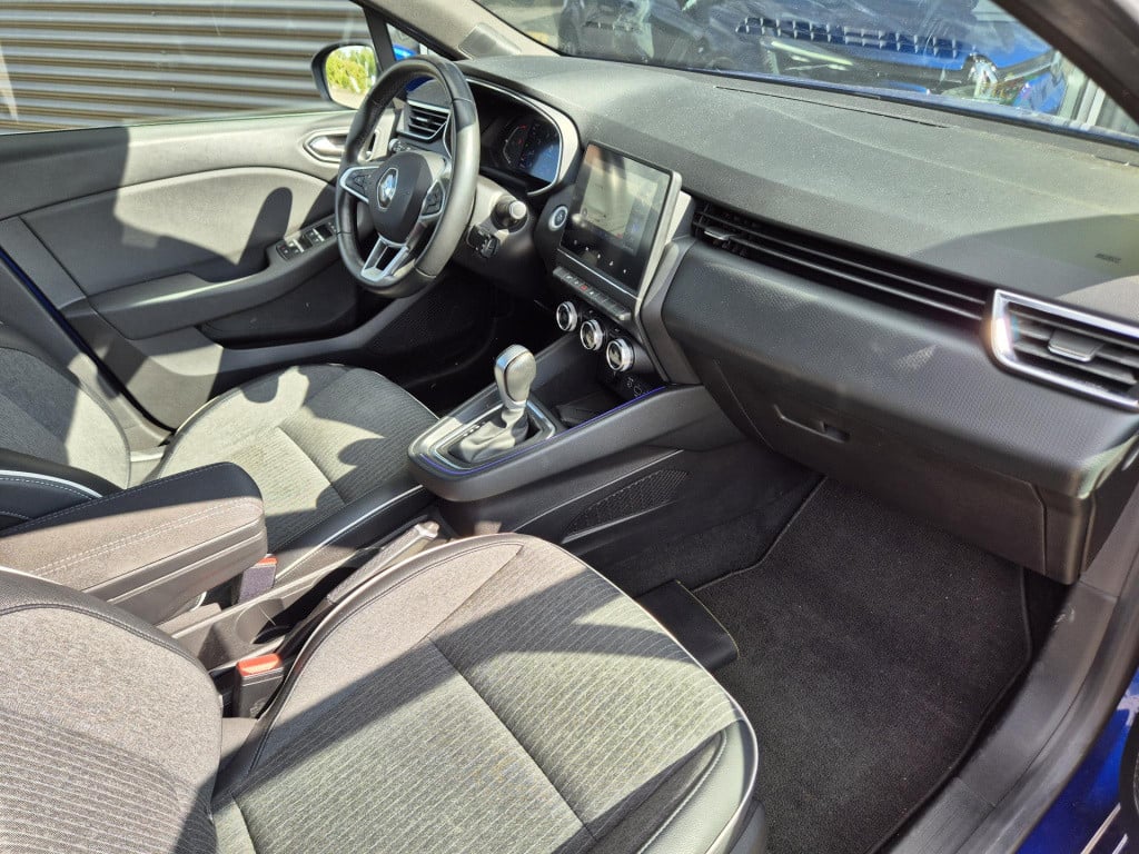 Renault Clio 1.3 tce 130 edc automaat intens