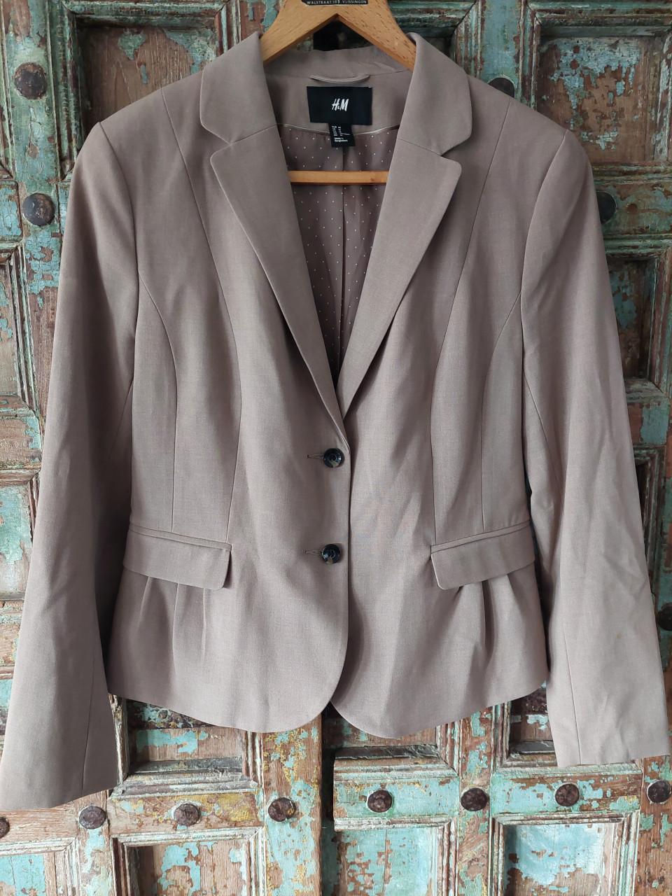 Nieuwe Damesblazer H&M mt 44 taupekleur