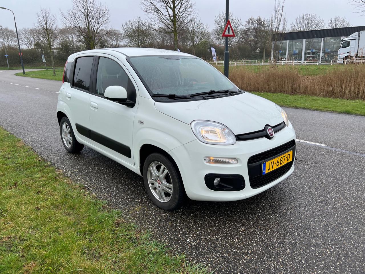 Fiat Panda Automaat, uit 2016 met 60.250 km.