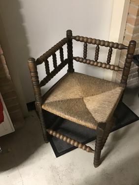 Hoekstoeltje oud / brocante
