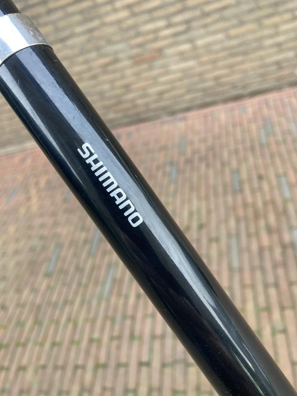 Hengelstokken, Vissteunen, Viskoffer(s), Viskar achter de fiets etc.
