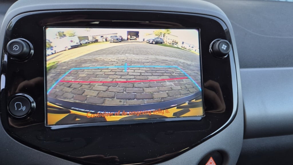 Toyota Aygo 1.0 vvt-i x-cite*automaat*airco*camera*apple-carplay*android*