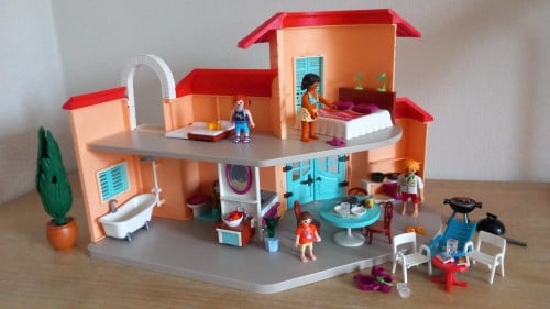 Playmobil vakantievilla met buiten en binneninrichting setnr 9420