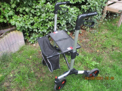 Rollotor met hand / tas   remkabels bijna geheel inwendig