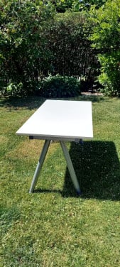 Bureau van Ikea