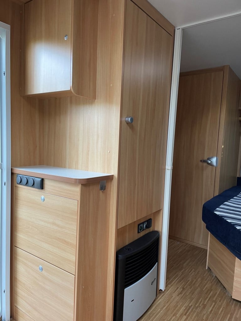 Dethleffs Camper 450 DB met mover