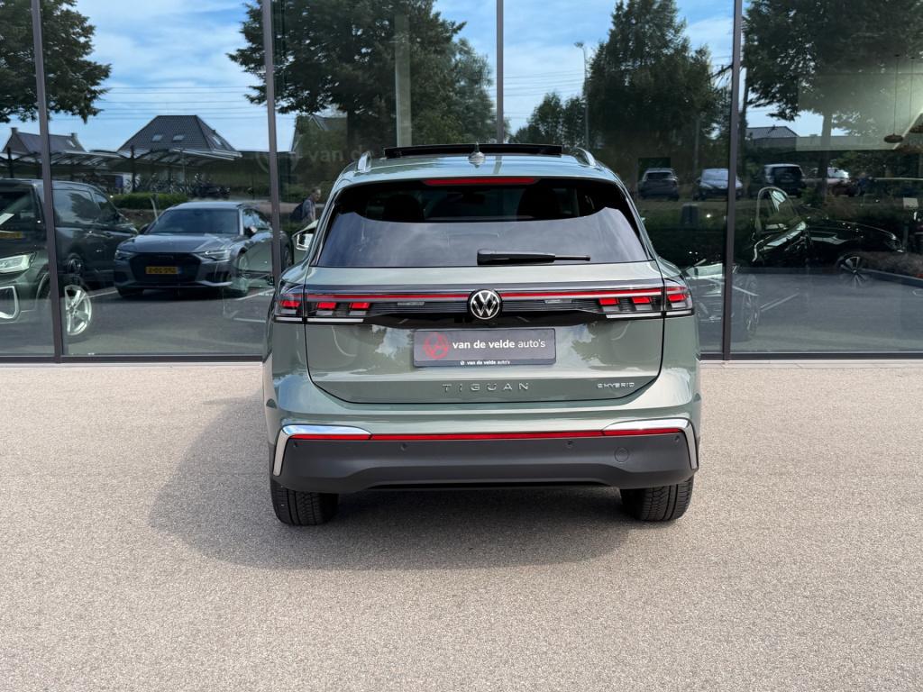 Volkswagen Tiguan 1.5 ehybrid elegance 204pk | trekhaak | 360 camera | pano