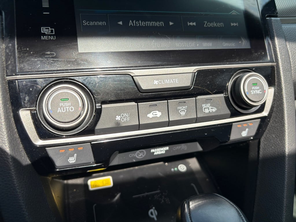 Honda Civic 1.0 i-vtec premium
