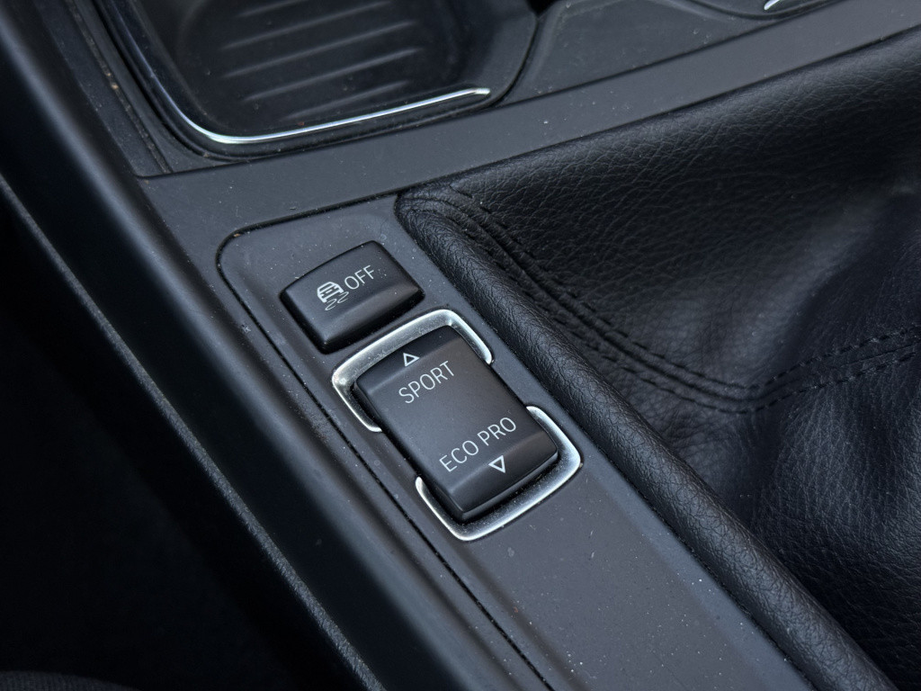 BMW 1 Serie 116i business sportline | nl-auto | groot navi | nieuwe distrib