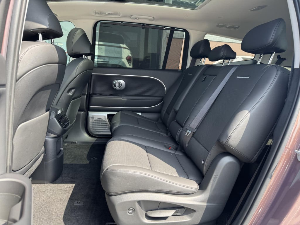 Hyundai Ioniq 9 connect+ awd 7p. 110.3 kwh nu in de showroom!