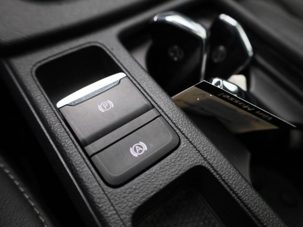 Skoda Octavia combi 1.5 e-tsi business edition | automaat | panoramadak | t