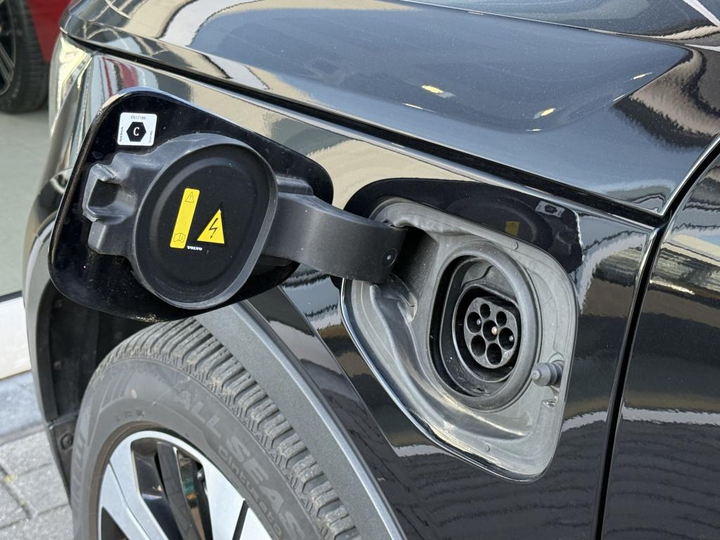 Volvo XC40 t5 262pk recharge ultimate dark| full options !! facelift