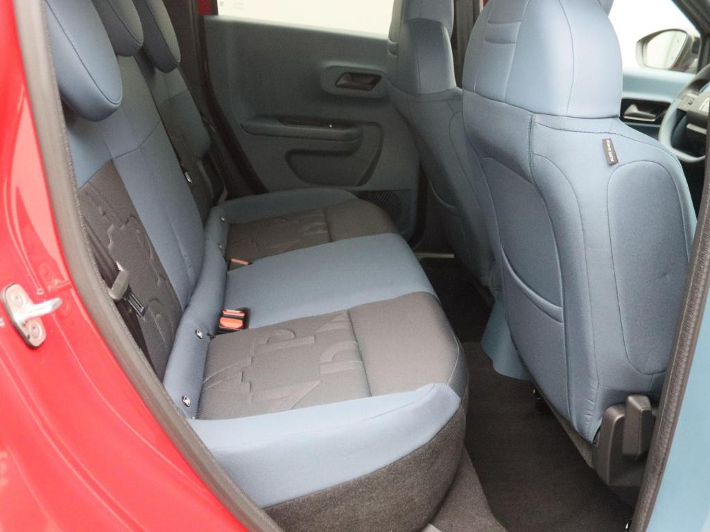 Fiat Grande Panda 1.2 hybrid icon | apple carplay & android auto | parkeers