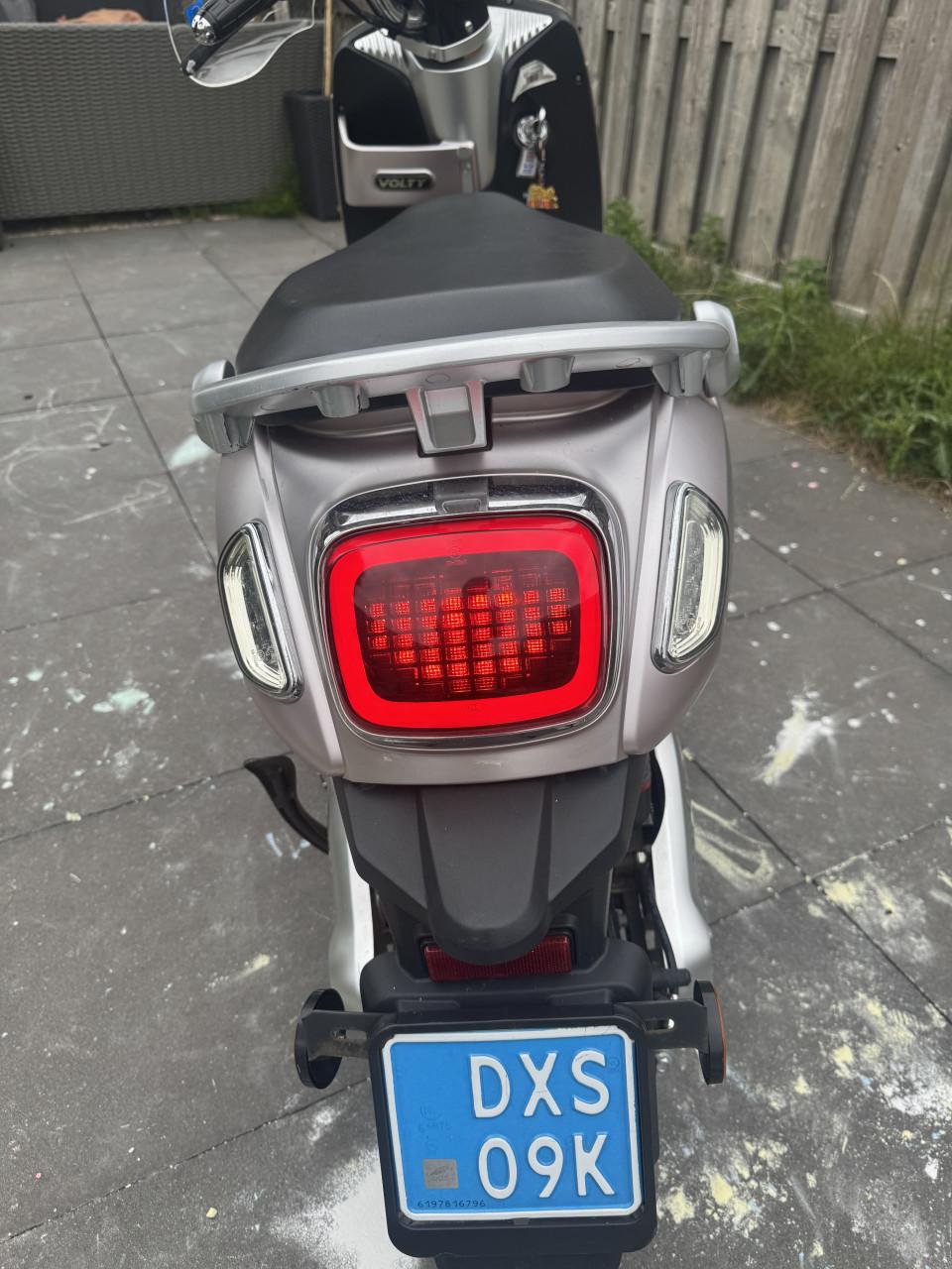 Nippiona Volty scooter elektrisch (2020)