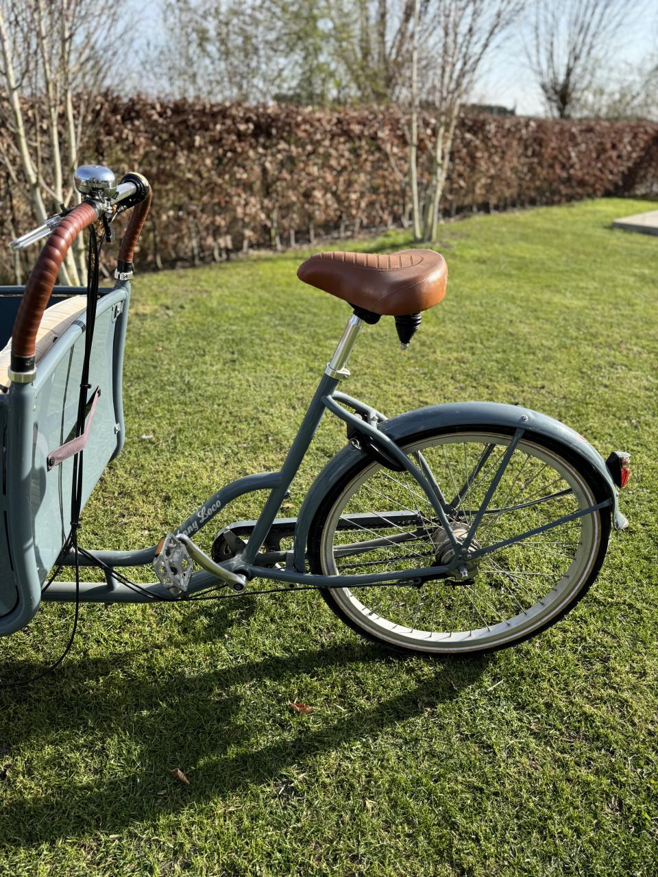 Johnny Loco bakfiets. Altijd binnen gestaan.