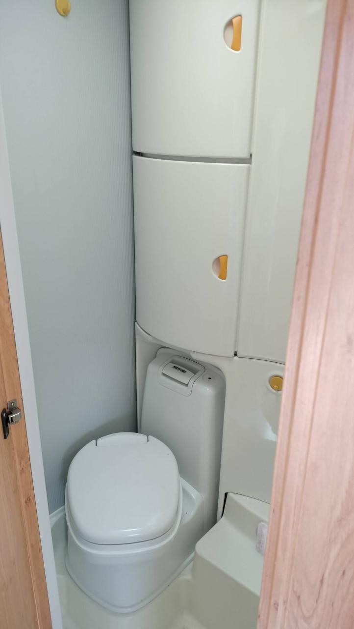 Knaus met prachtige tent / luifel / uitbouw
