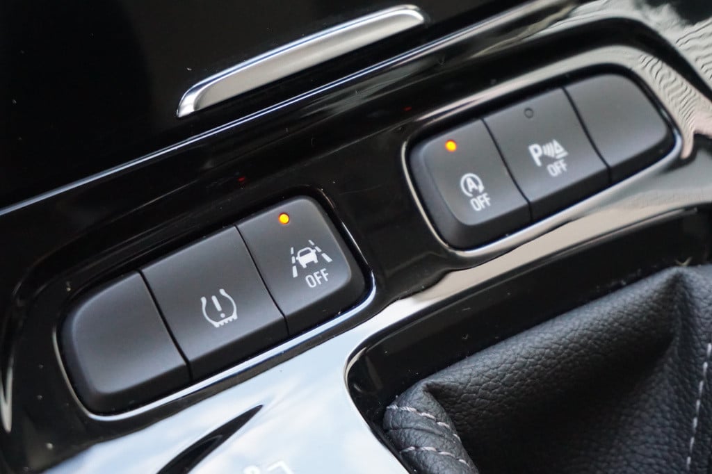 Opel Grandland X 1.2 turbo 120 jaar edition climate / navi / carplay / crui