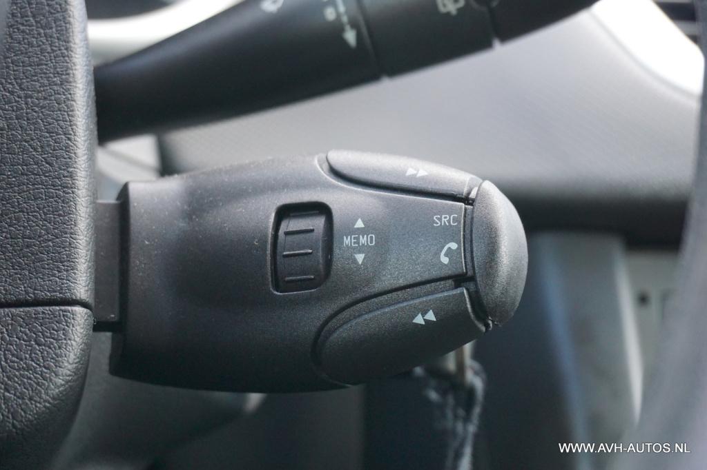 Peugeot 207 1.4 vti style, 21.000 km, uniek!!