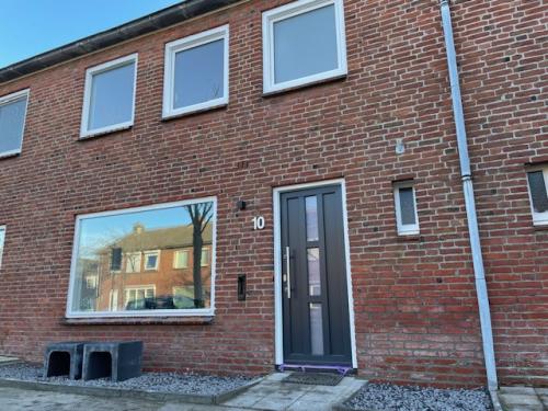 Binnenkort te huur in Oost-Souburg gezellige ruime eensgezinswoning