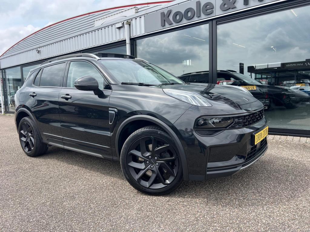 Lynk & Co 01 1.5 261pk phev , black edition , panoramadak , adaptive cc , c