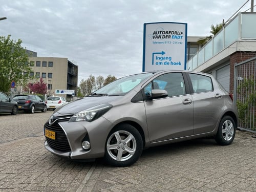 Toyota Yaris 1.3 vvt-i style automaat camera cruise control navi bluetoo